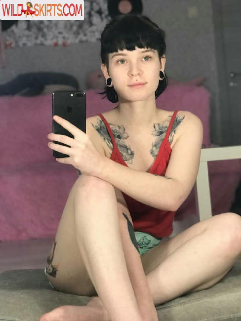 arahnaekb / arahnaekb / chloe_glass_ / unkarab nude OnlyFans, Instagram leaked photo #23