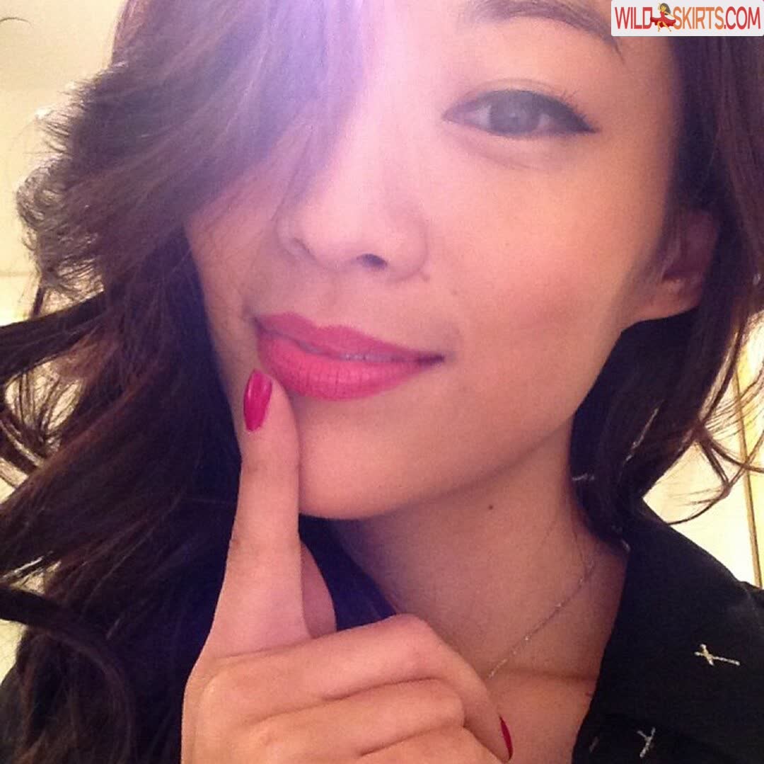 Arden Cho nude leaked photo #40