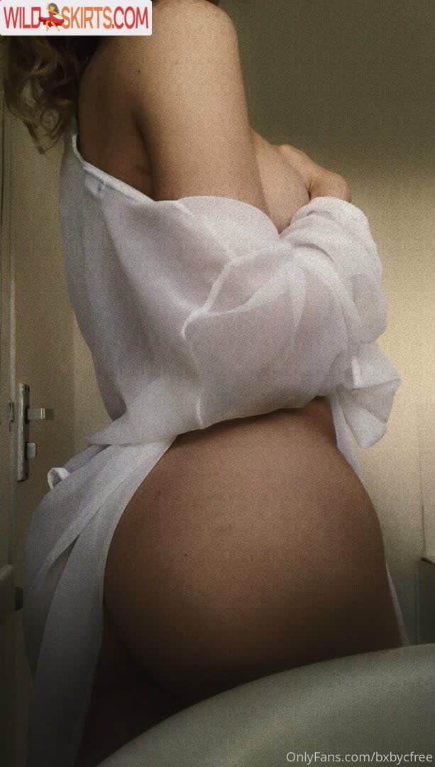 ariafreee / aria.fre / ariafreee nude OnlyFans, Instagram leaked photo #2