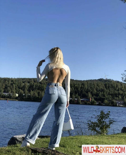 Arielle Burström / arielle.burstrom nude Instagram leaked photo #7