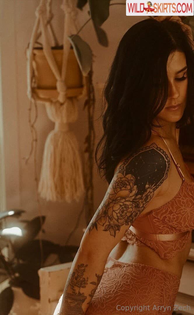 Arryn Zech nude leaked photo #207