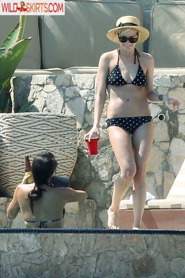 Ashlee Simpson Ross nude leaked photo #7