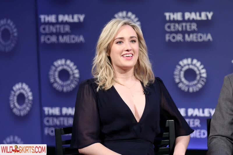 Ashley Johnson / ashleythejohnson / johnsonhubfans / thevulcansalute nude OnlyFans, Instagram leaked photo #3