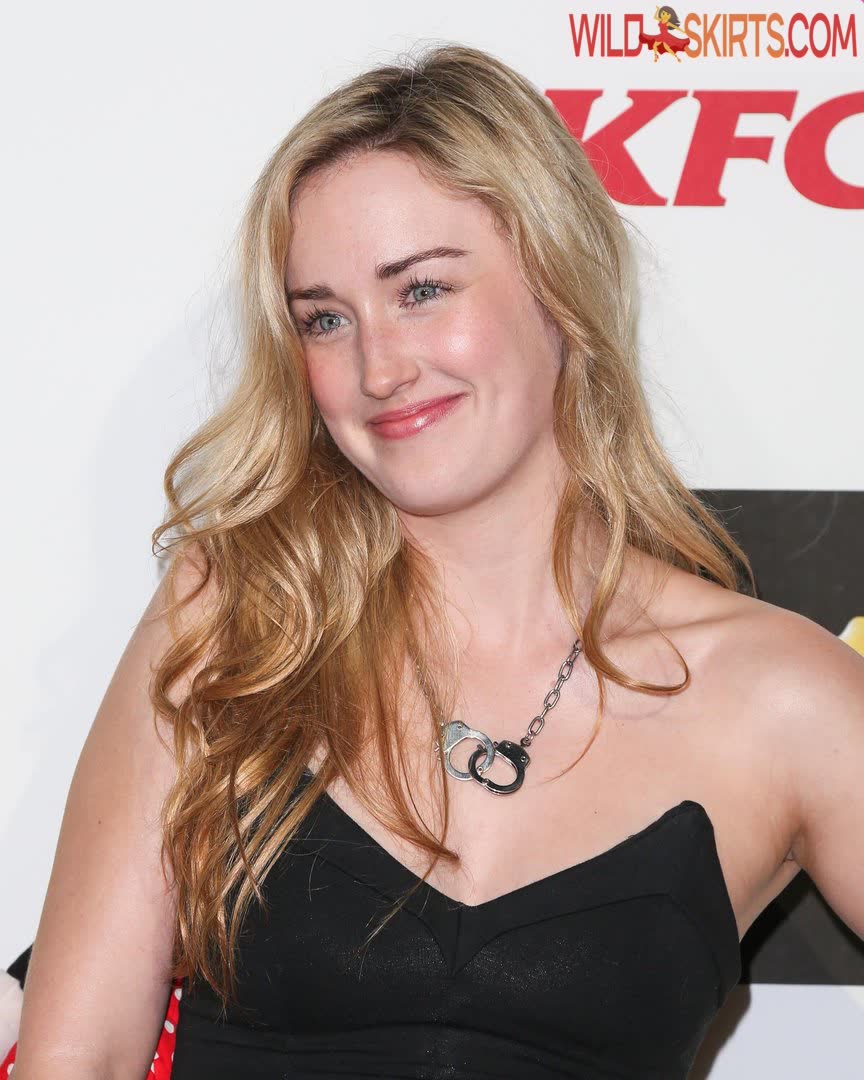 Ashley Johnson / ashleythejohnson / johnsonhubfans / thevulcansalute nude OnlyFans, Instagram leaked photo #1