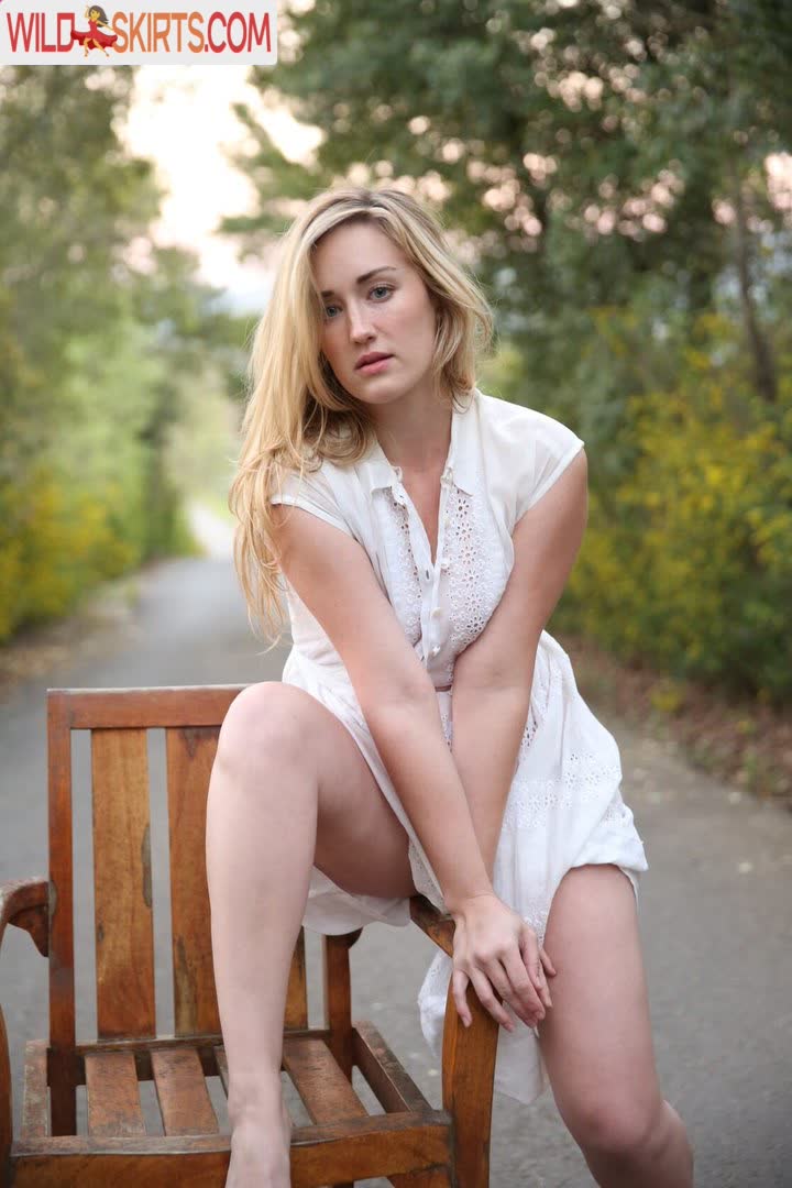 Ashley Johnson / ashleythejohnson / johnsonhubfans / thevulcansalute nude OnlyFans, Instagram leaked photo #9