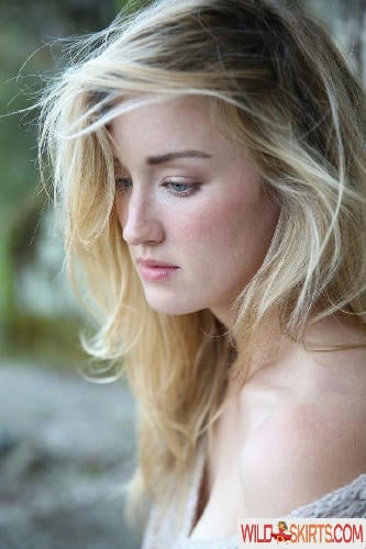 Ashley Johnson / ashleythejohnson / johnsonhubfans / thevulcansalute nude OnlyFans, Instagram leaked photo #118