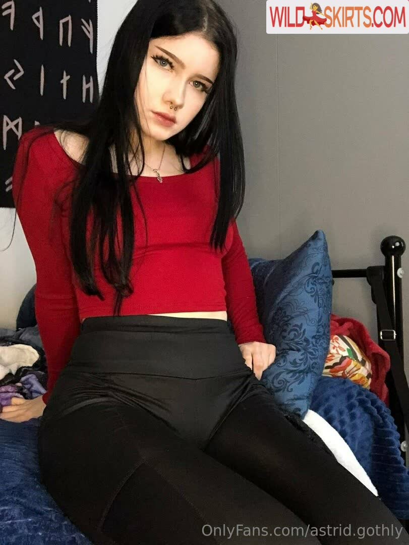 astrid.gothly / astrid.gothly / bluexastrid nude OnlyFans, Instagram leaked photo #1