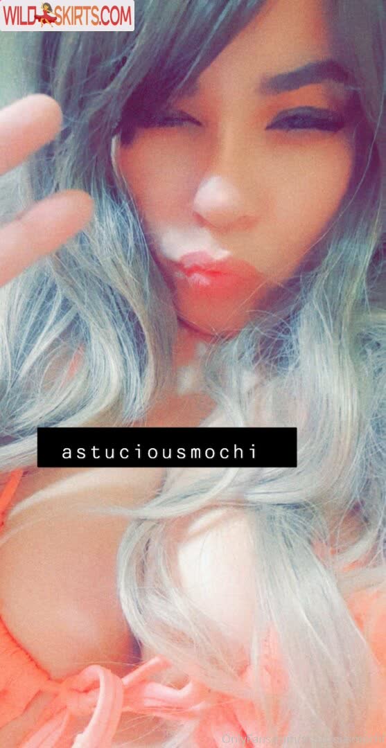 Astuciousmochi nude leaked photo #8