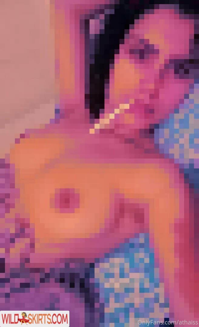 Athaiss nude leaked photo #5