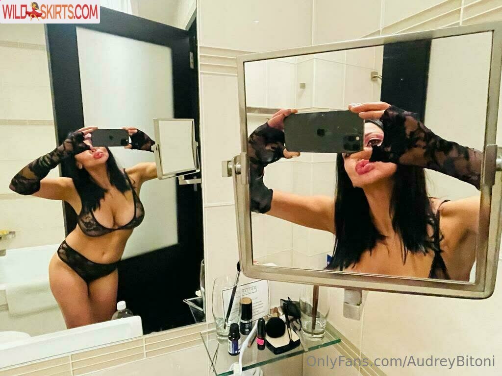 audreybitoni / audreybitoni / audreybitonixo nude OnlyFans, Instagram leaked photo #5