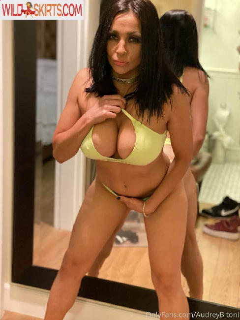 audreybitoni / audreybitoni / audreybitonixo nude OnlyFans, Instagram leaked photo #41