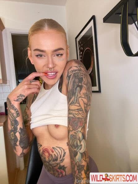 Aurajoutsenlampi / Aura Lampi / aurajoutsenlampi nude OnlyFans, Instagram leaked photo #8