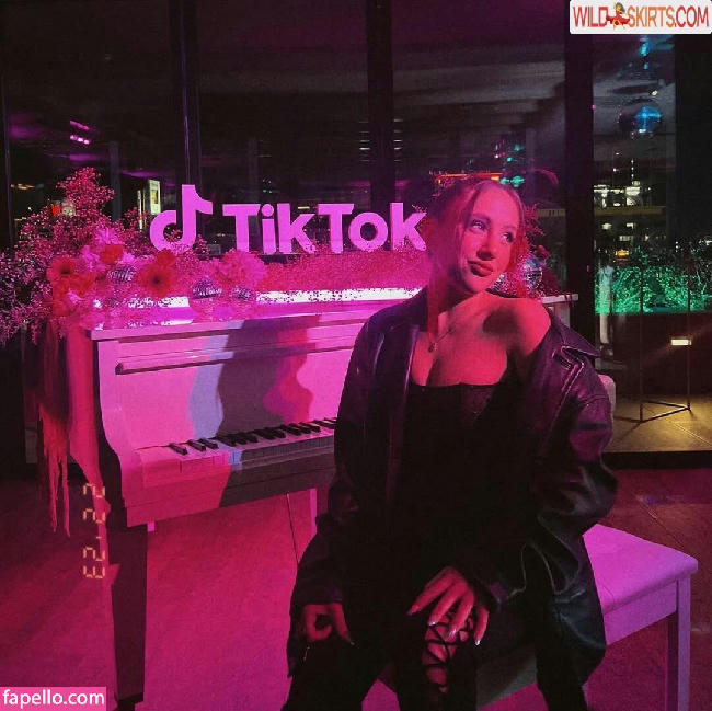 Ava Kolker / avakolker nude Instagram leaked photo #34