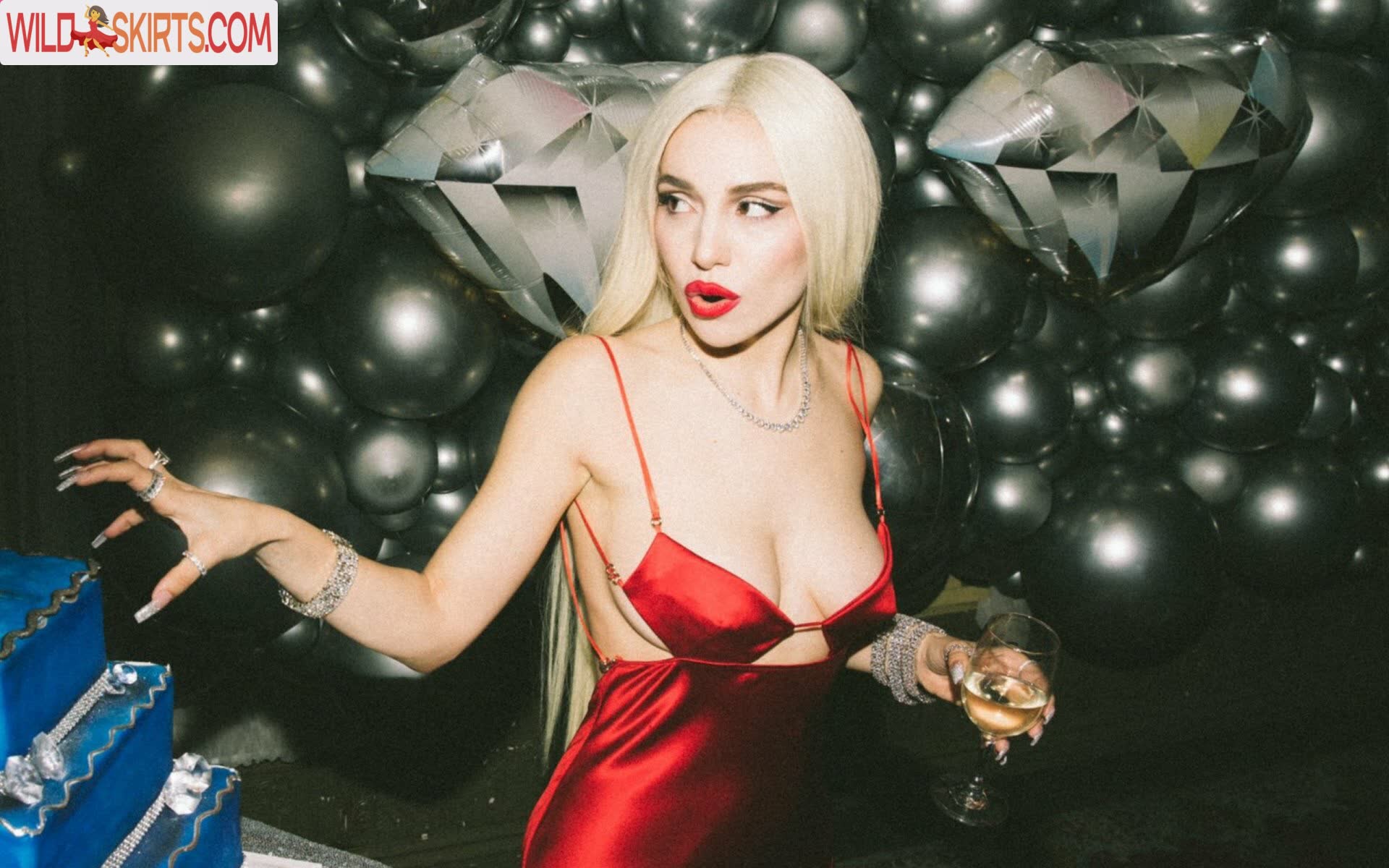 Ava Max / avamax / plharleyquinn nude OnlyFans, Instagram leaked photo #10