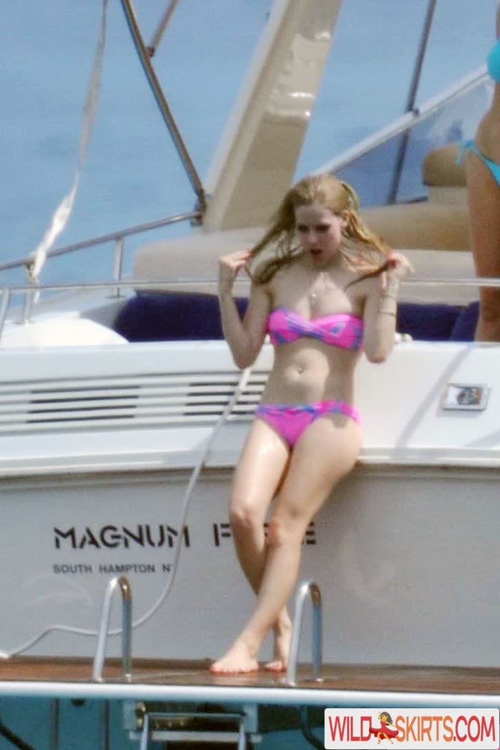 Avril Lavigne / 70927915 / avrillavigne nude OnlyFans, Instagram leaked photo #5