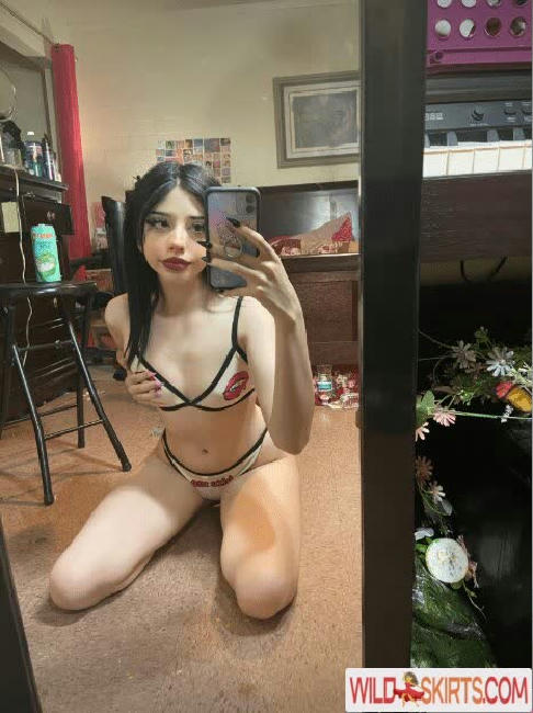 awhuhlol / _ooshloo nude Instagram leaked photo #5