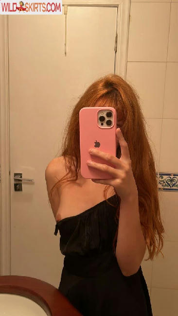 Baby Caroline / babycaroline9 / babycaroline_69 nude OnlyFans, Instagram leaked photo #47