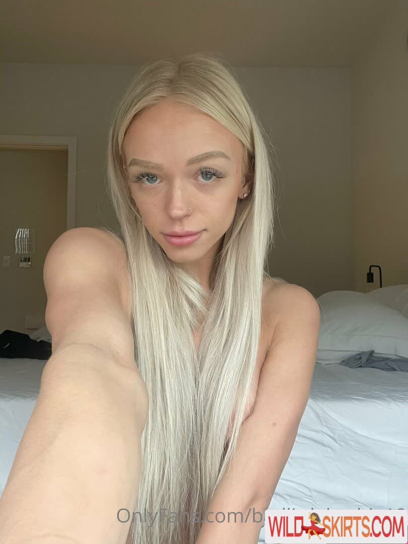 Badlittlebarbie18 nude leaked photo #9