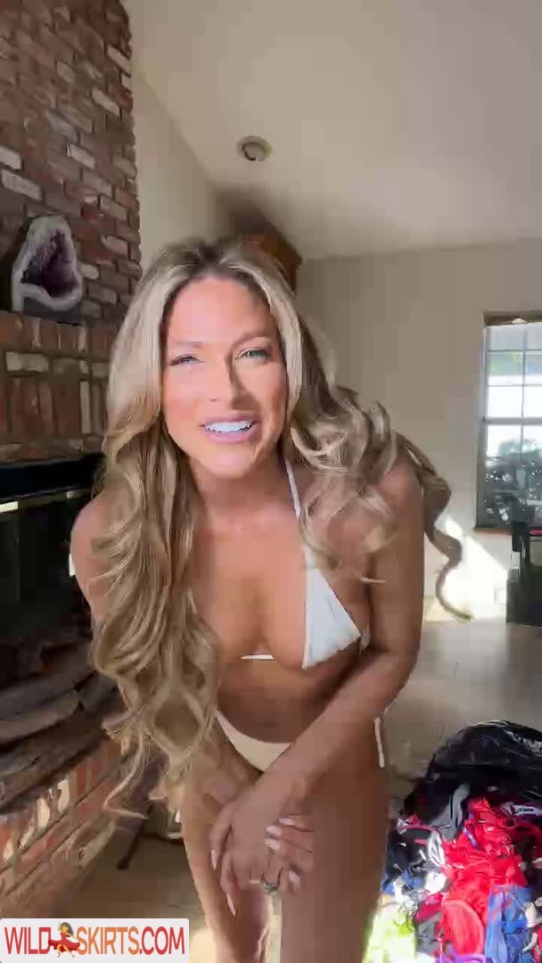 Barbie Blank nude leaked photo #364