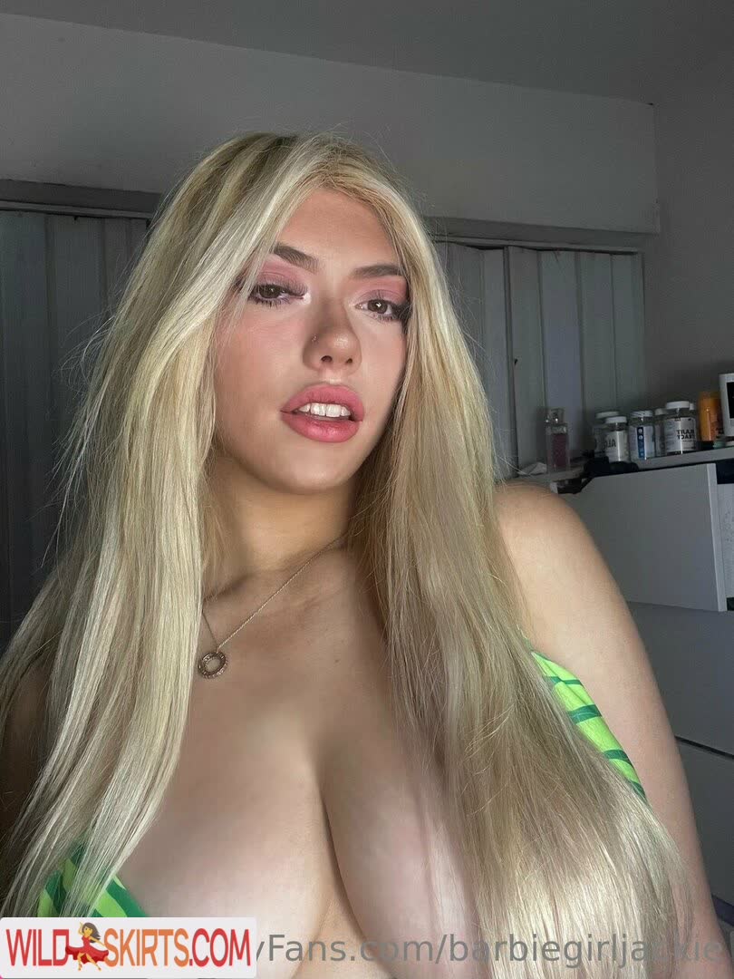 Barbiegirljackie nude leaked photo #8