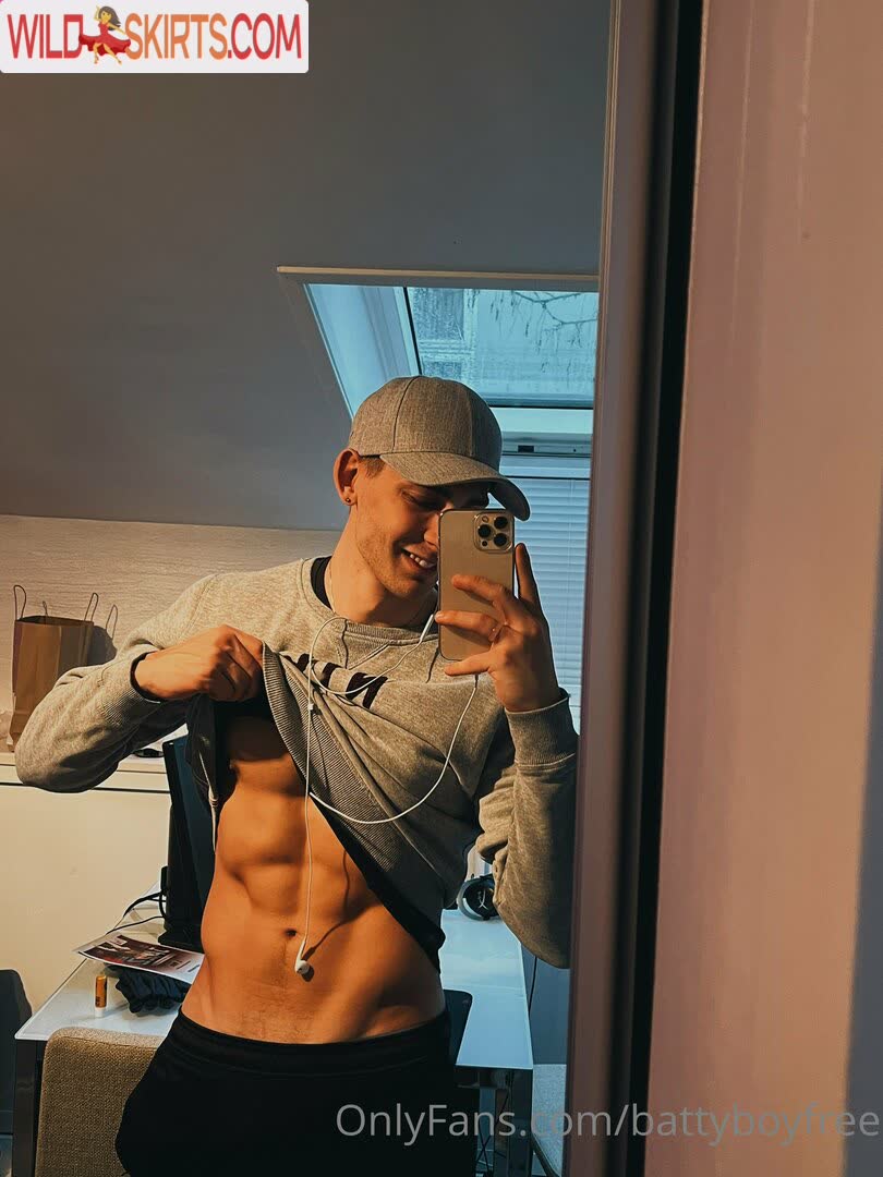 battyboyfree / battyboyfree / battyfreaks nude OnlyFans, Instagram leaked photo #21