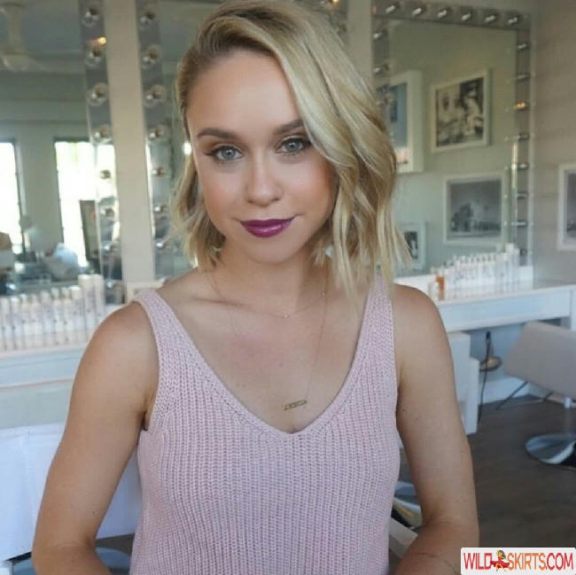 Becca Tobin / becca nude Instagram leaked photo #20