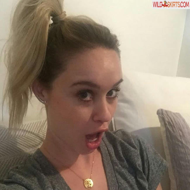 Becca Tobin / becca nude Instagram leaked photo #21