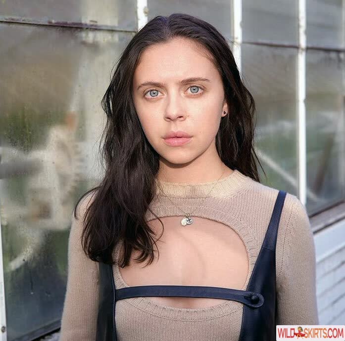 Bel Powley nude leaked photo #12