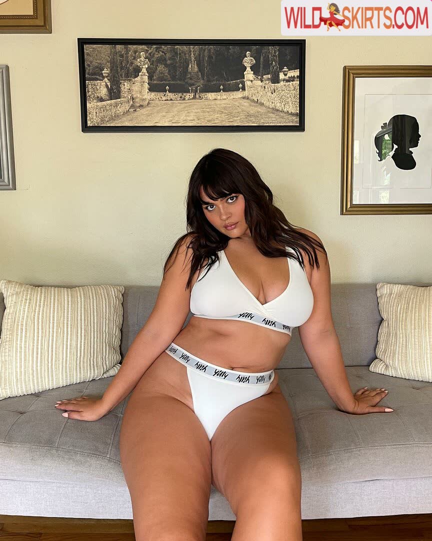 Bellaagolden / Tall Thicc Latina Model / bellaagolden nude Instagram leaked photo #7