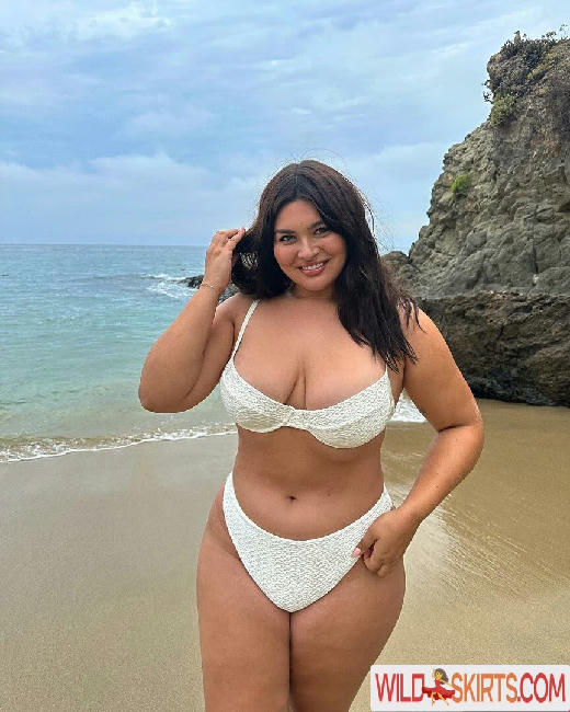 Bellaagolden / Tall Thicc Latina Model / bellaagolden nude Instagram leaked photo #22