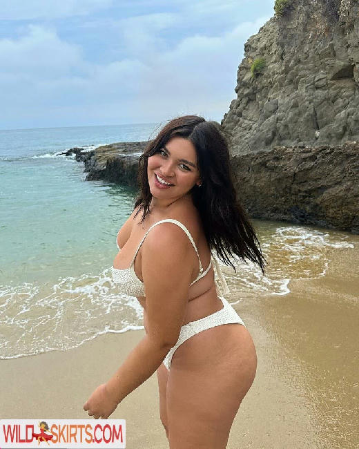 Bellaagolden / Tall Thicc Latina Model / bellaagolden nude Instagram leaked photo #24