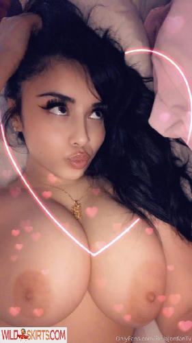 Bellajordantv nude leaked photo #20