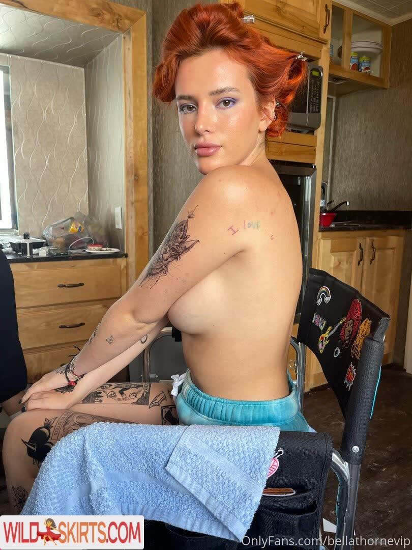 Bellathornevip nude leaked photo #91