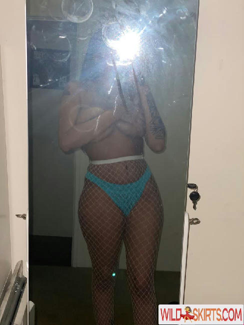 berryatnight / berryatnight / gaarababymama / thatssostrawberry nude OnlyFans, Instagram leaked photo #2