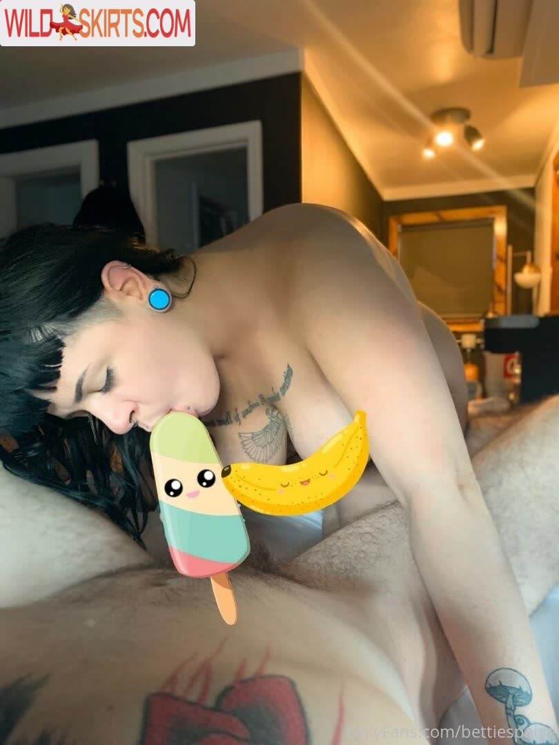 BettiesPaige nude leaked photo #21