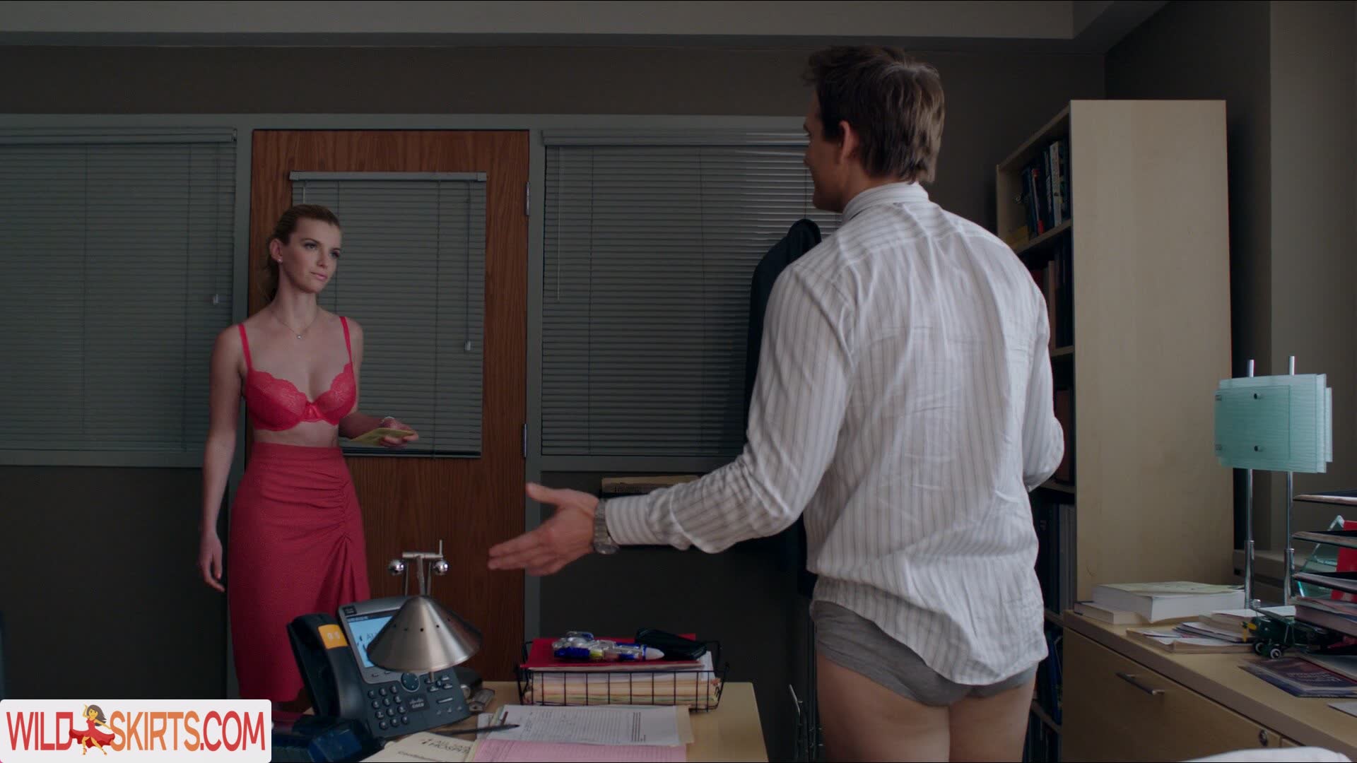 Betty Gilpin nude leaked photo #15