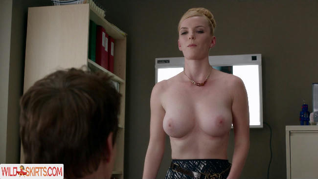 Betty Gilpin nude leaked photo #71