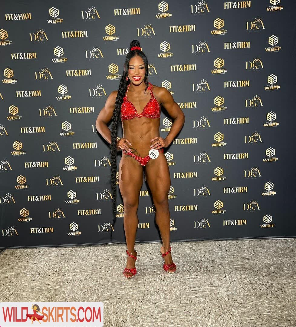 Bianca Belair nude leaked photo #17