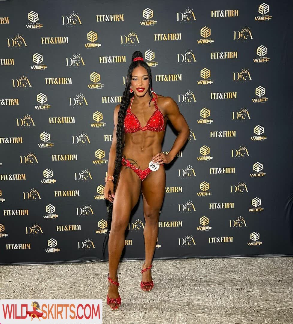 Bianca Belair nude leaked photo #20