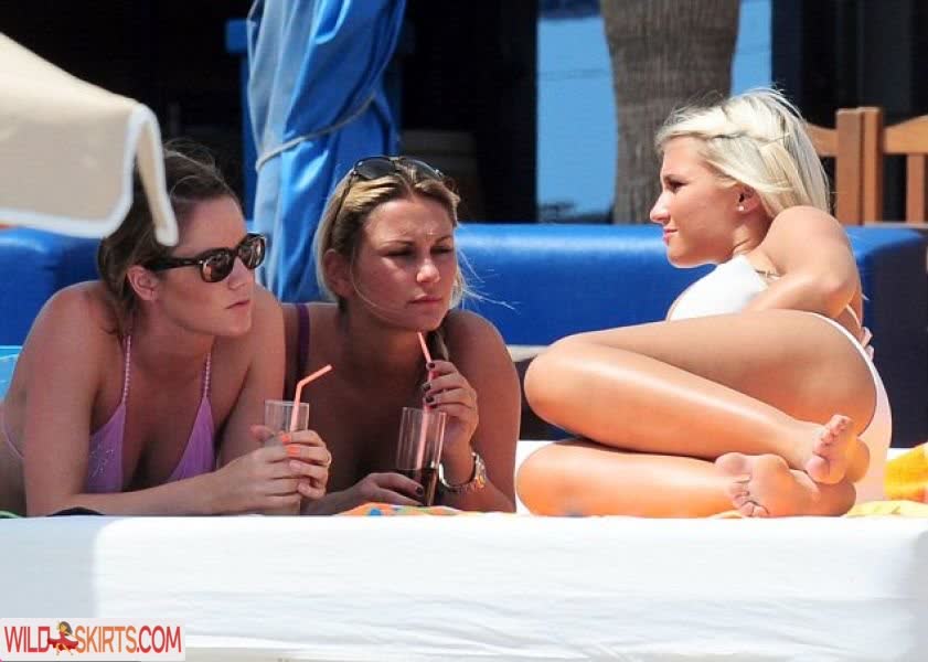 Billie Faiers nude leaked photo #4