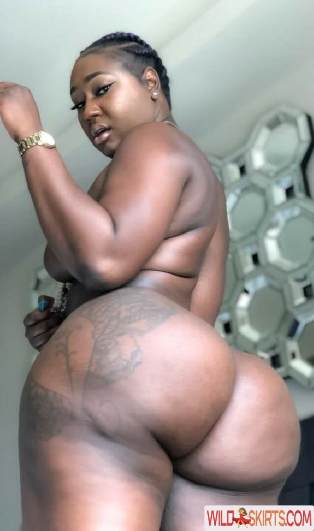 Blackgabbydoll nude leaked photo #4