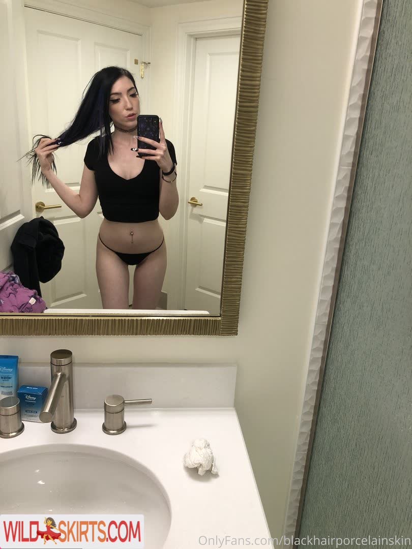 Blackhairporcelainskin nude leaked photo #8