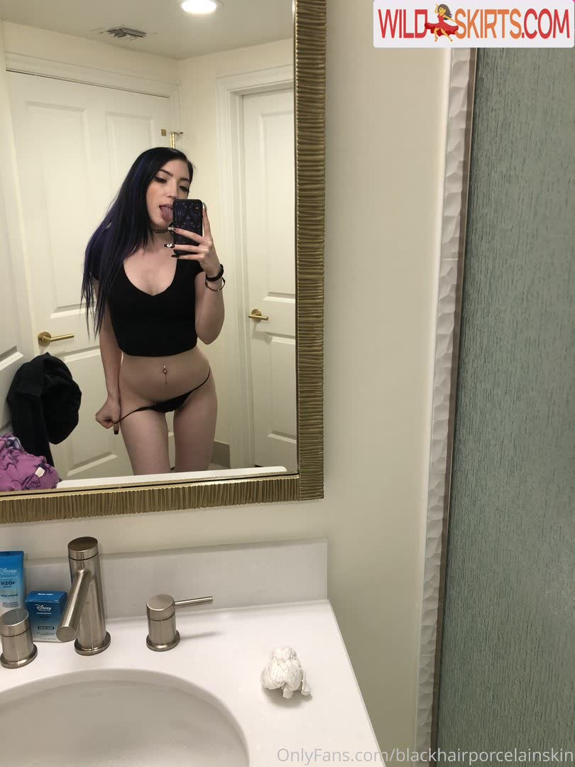 Blackhairporcelainskin nude leaked photo #143