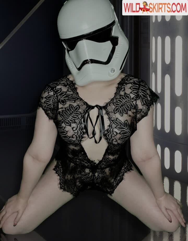 Blushingtrooper nude leaked photo #6