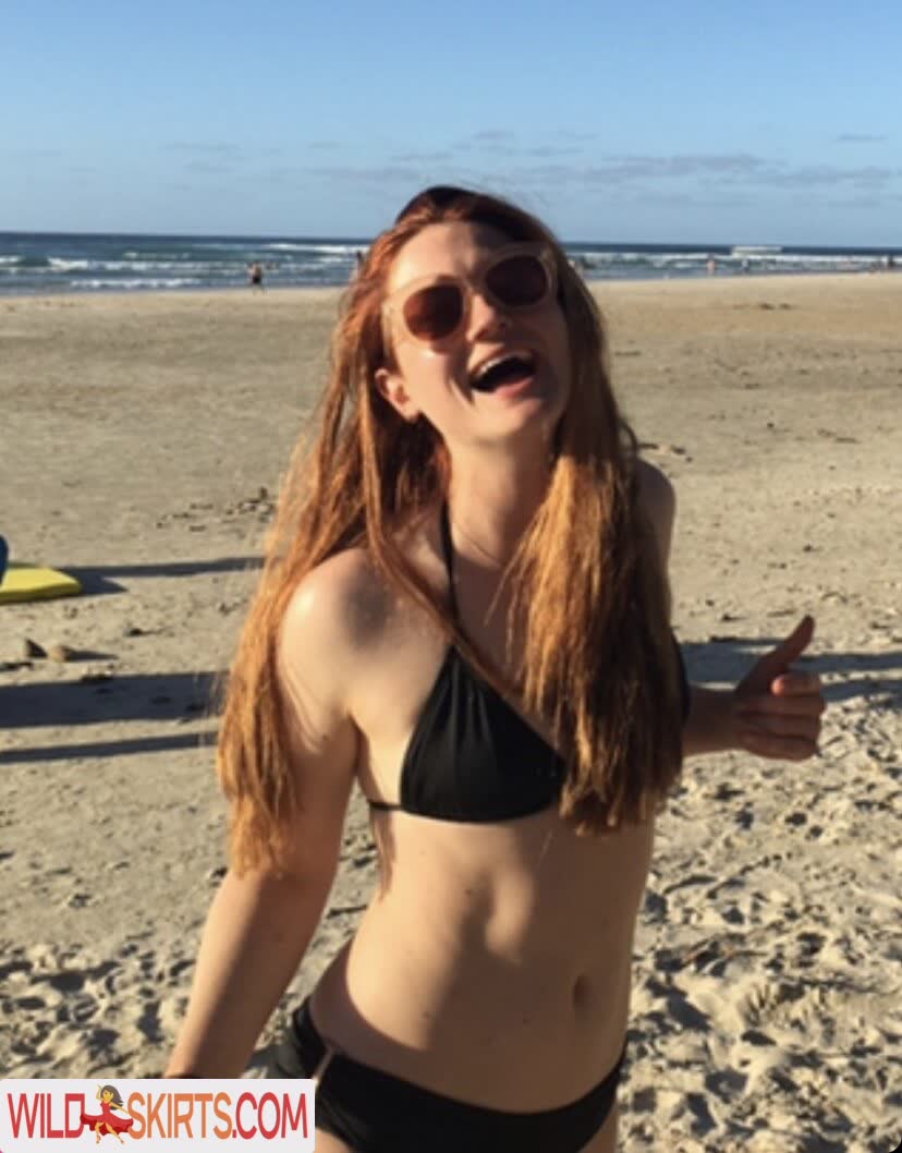 Bonnie Wright / thisisbwright nude Instagram leaked photo #3