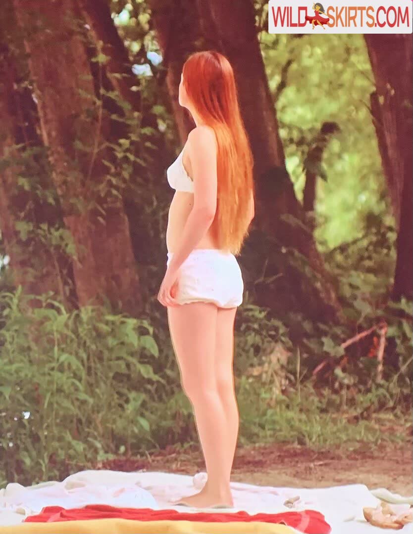 Bonnie Wright / thisisbwright nude Instagram leaked photo #1