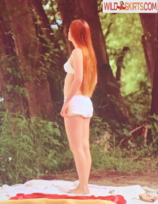 Bonnie Wright / thisisbwright nude Instagram leaked photo #163