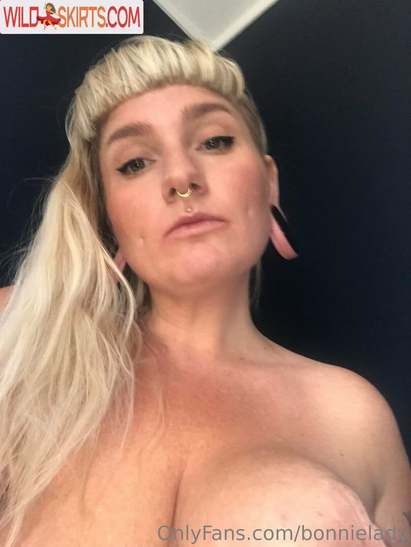 Bonnielady nude leaked photo #3