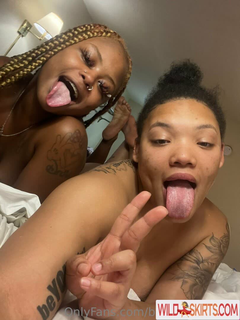 Bonniexclyde18 nude leaked photo #84