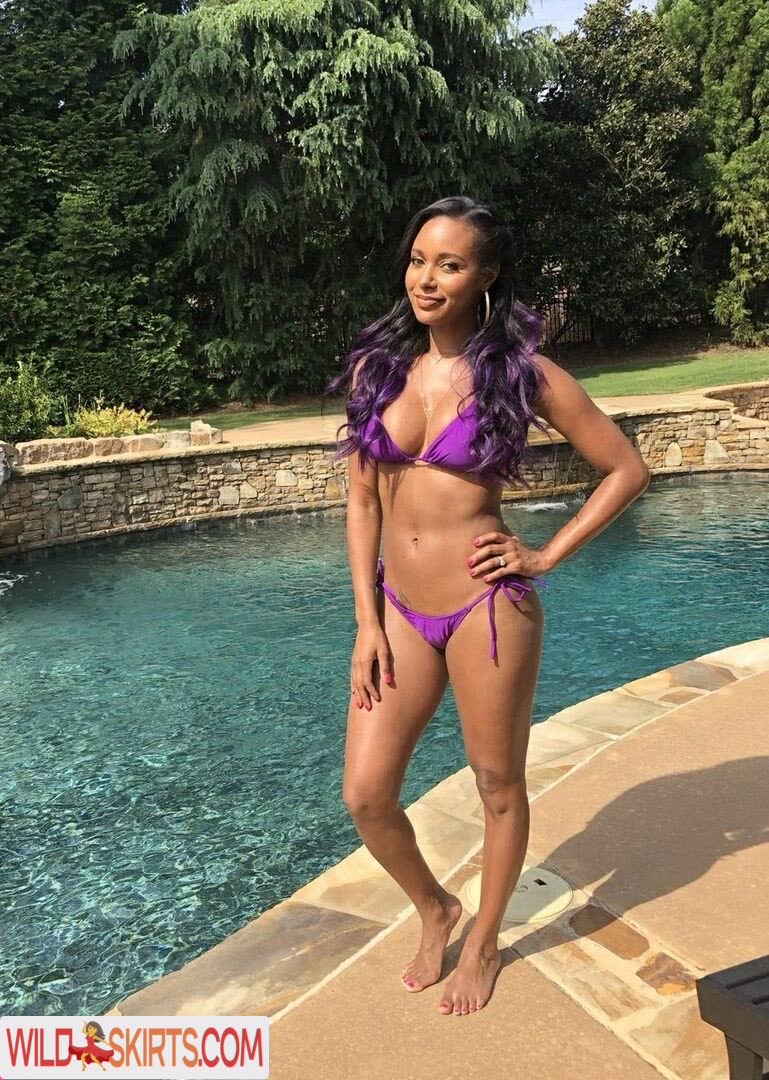 Brandi Rhodes nude leaked photo #44